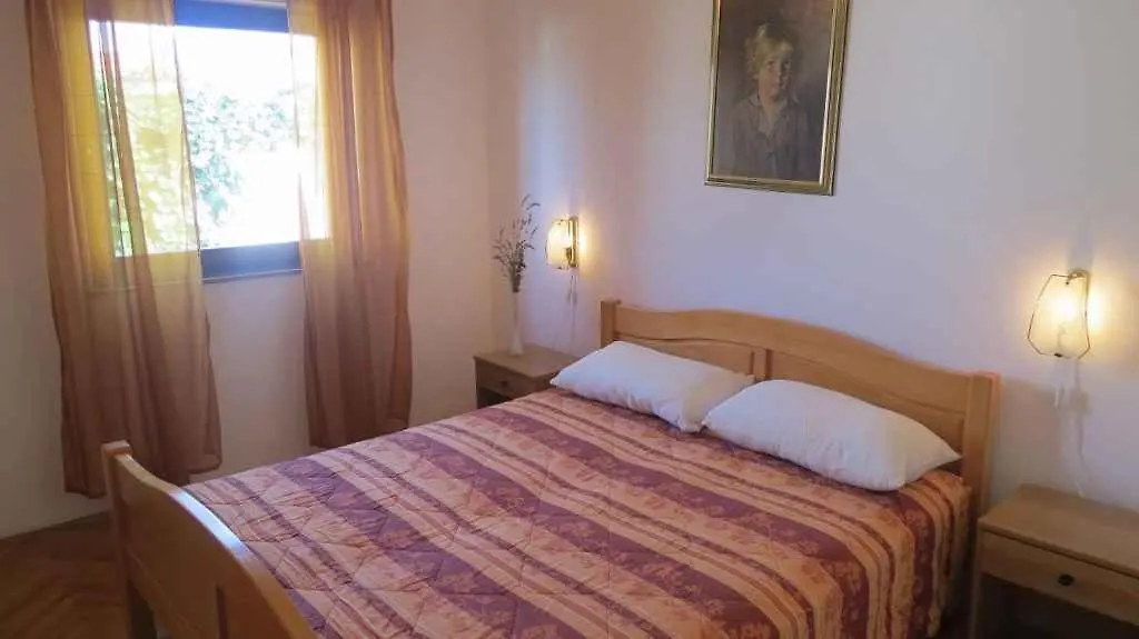 Apartments In Vantacici/Insel Krk 13154  ヴァンタシチ